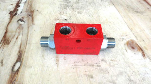 2-40 - safety valve    Bowell backhoe